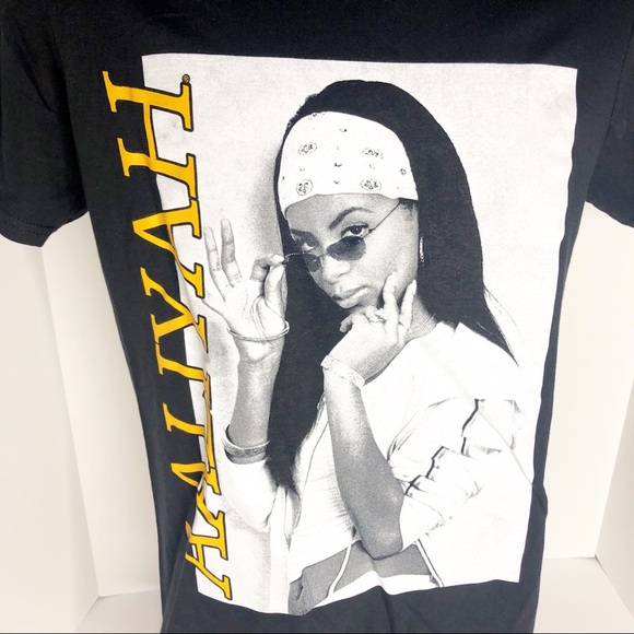 Aaliyah Black & White Tee Shirt - Picture 5 of 5